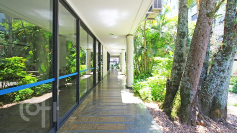 Image 30 - 1020360