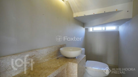 Image 35 - 1020365