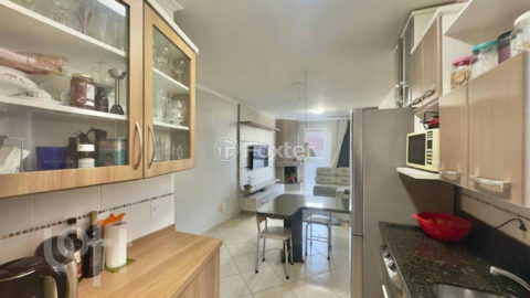 Image 12 - 1020390