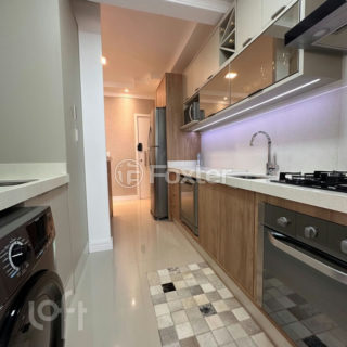 Image 11 - 1020412