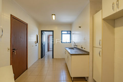 Image 34 - 1020525