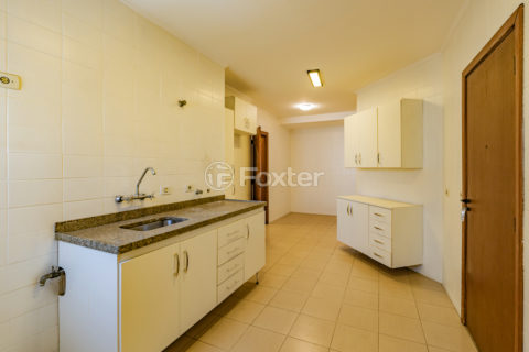 Image 37 - 1020525