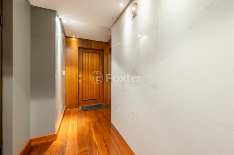 Image 33 - 1020641