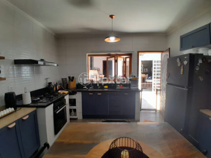 Image 40 - 1020655