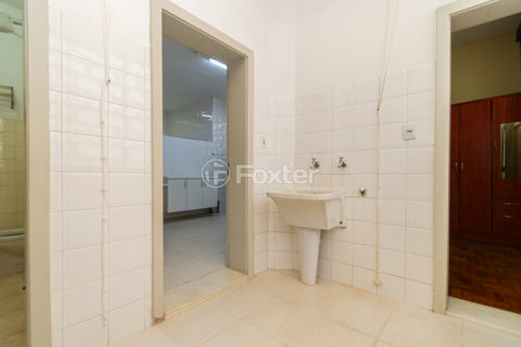 Image 37 - 1020792