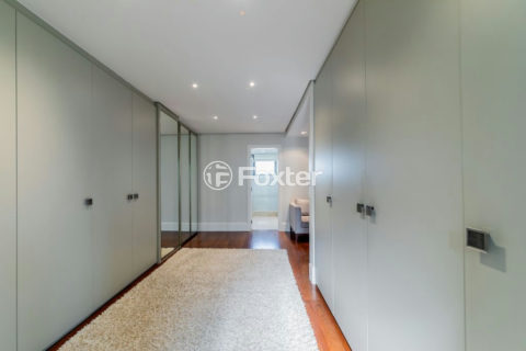 Image 36 - 1020818