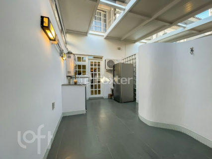 Image 33 - 1020881