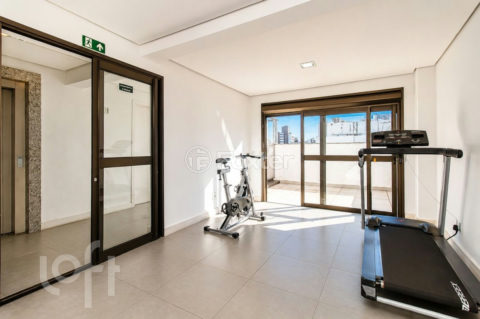 Image 32 - 1020887