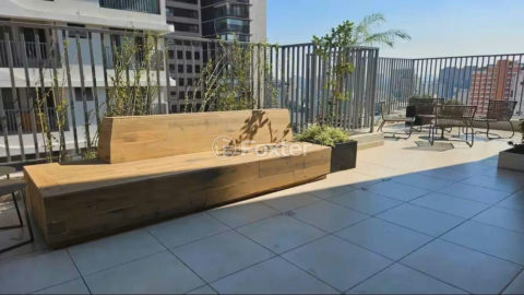 Image 8 - 1020993