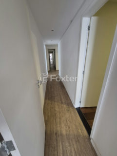 Image 35 - 1020994