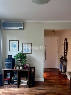 Image 4 - 1021001
