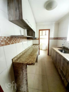 Image 20 - 1021004