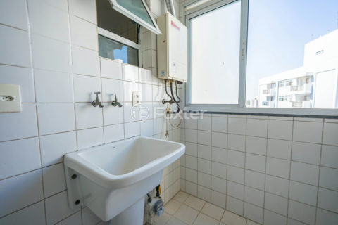Image 31 - 1021043