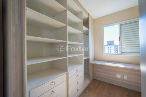 Image 15 - 1021043
