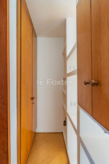 Image 5 - 1021209