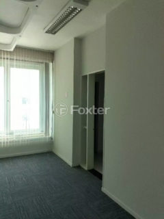 Image 39 - 1021212