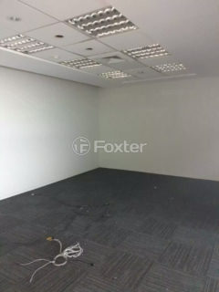 Image 27 - 1021212