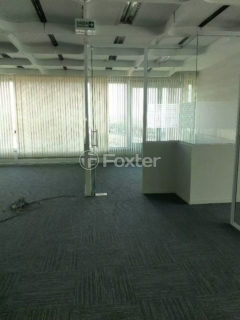 Image 76 - 1021212