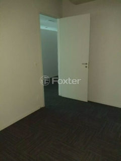 Image 48 - 1021212