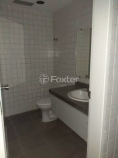 Image 31 - 1021212