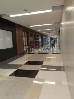Image 17 - 1021212