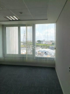 Image 70 - 1021212