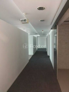 Image 3 - 1021212