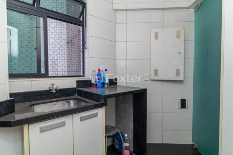 Image 47 - 1021227