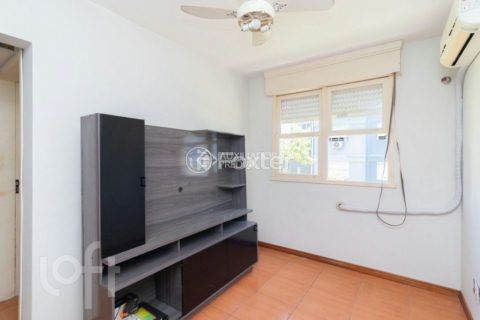 Image 18 - 1021252