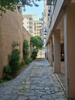 Image 8 - 1021308