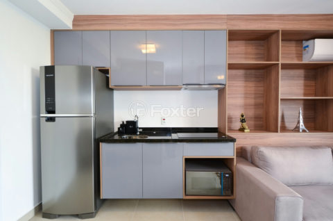 Image 2 - 1021323