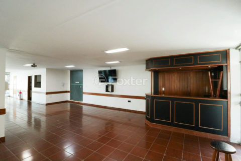 Image 30 - 1021395