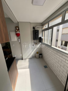 Image 6 - 1021402
