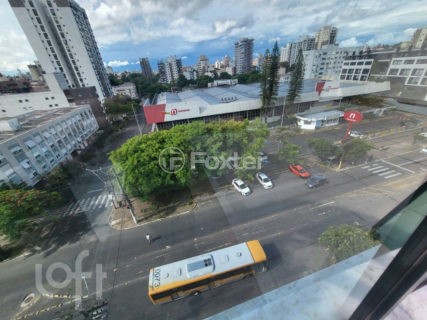 Image 22 - 1021494