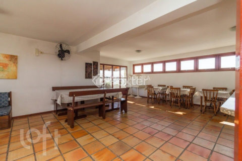 Image 21 - 1021623