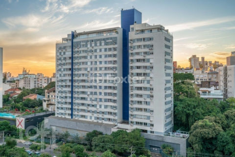Image 32 - 1021638
