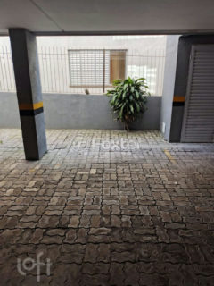 Image 33 - 1021658