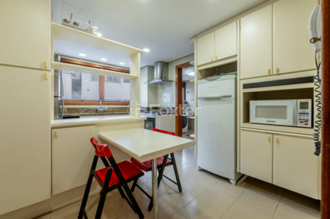Image 34 - 1021721