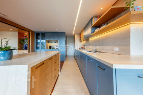 Image 33 - 1021777