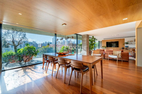 Image 25 - 1021777