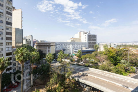 Image 11 - 1021905