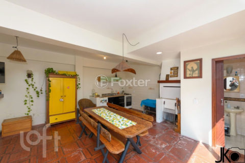 Image 32 - 1021954
