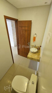 Image 9 - 1022101