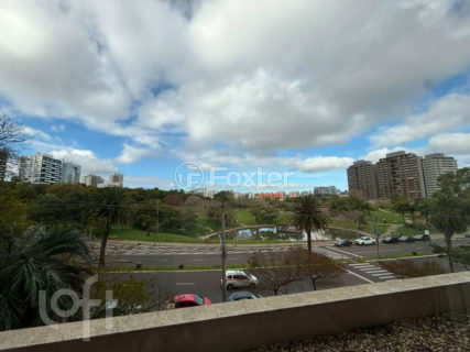 Image 5 - 1022516