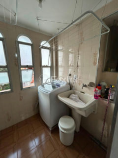 Image 10 - 1022744