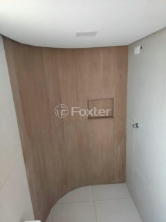 Image 27 - 1023056