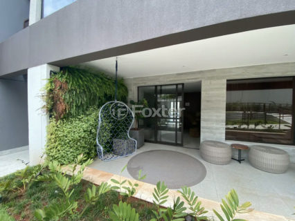 Image 21 - 1023119