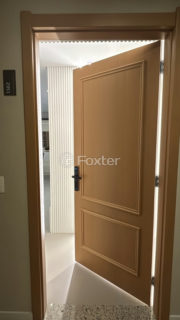 Image 8 - 1023196
