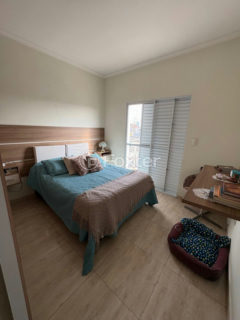 Image 22 - 1023316