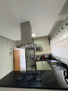 Image 16 - 1023316